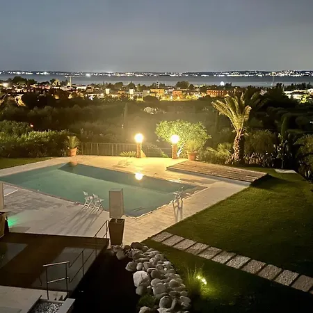 Apartmán Valand Romantic Luxury On Lake Garda - *